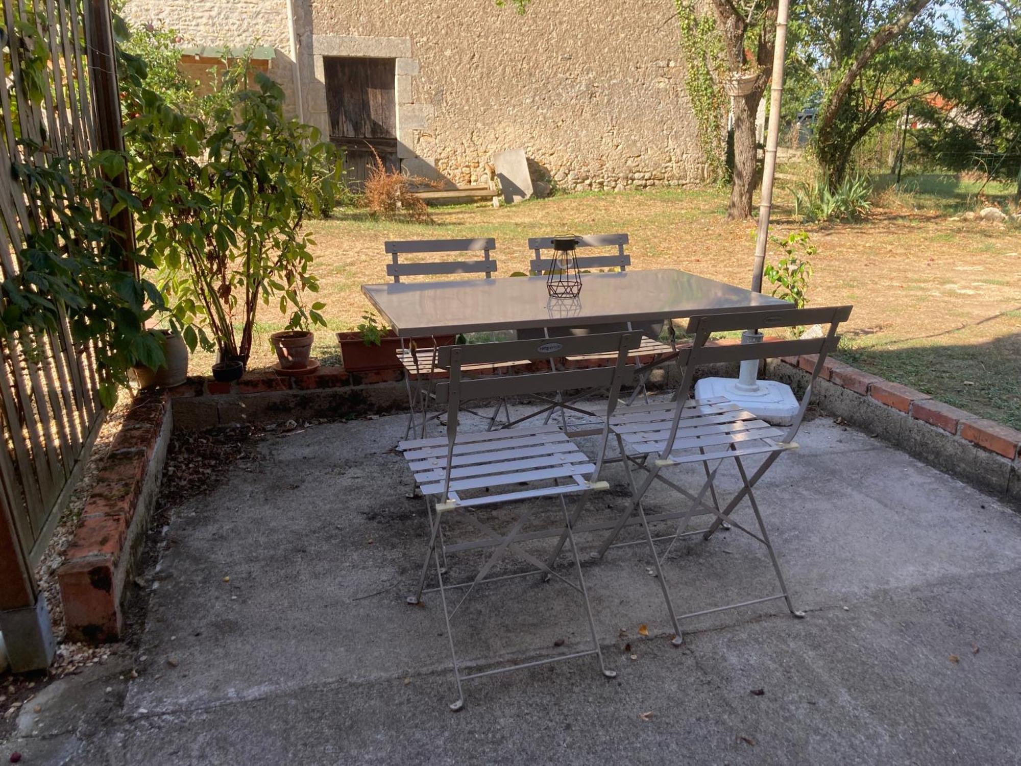 Villa Logis Cote Jardin Varennes-les-Narcy Esterno foto